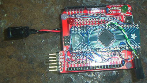 another view of a hacked-up prototype of an arduino using an xmega64d4